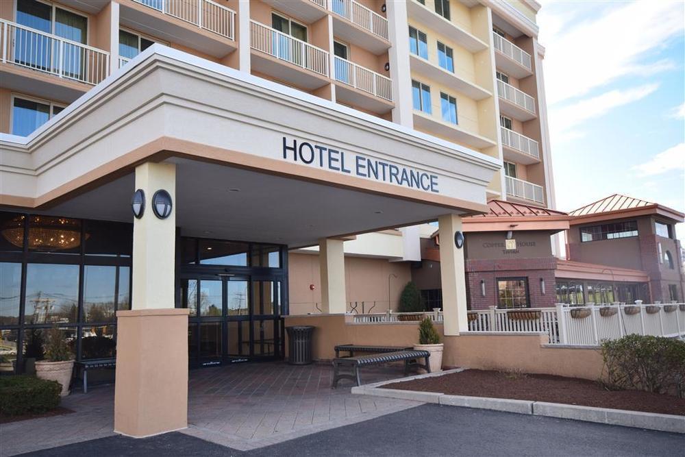 Best Western Plus Waltham Boston Exterior photo