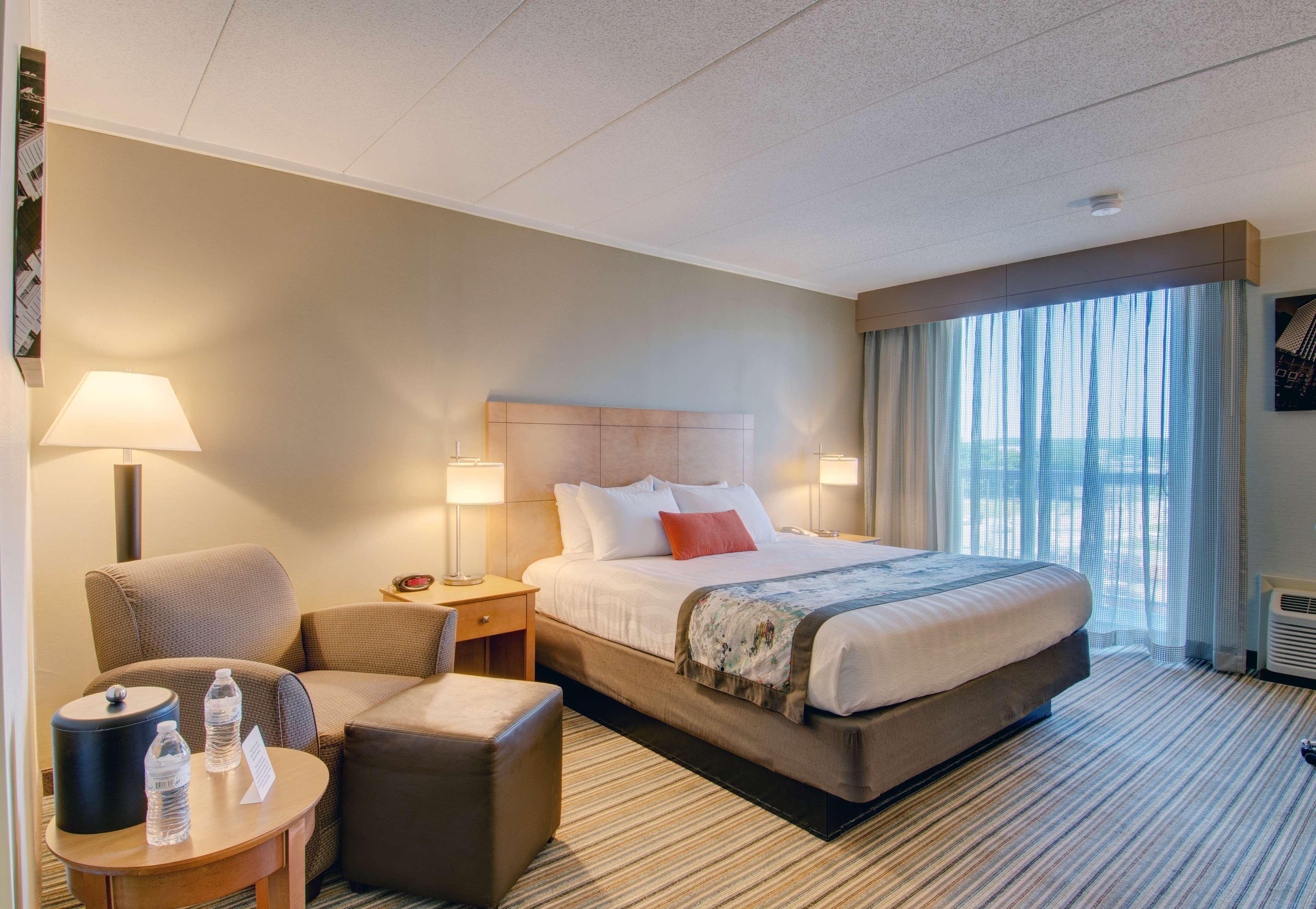 Best Western Plus Waltham Boston Exterior photo